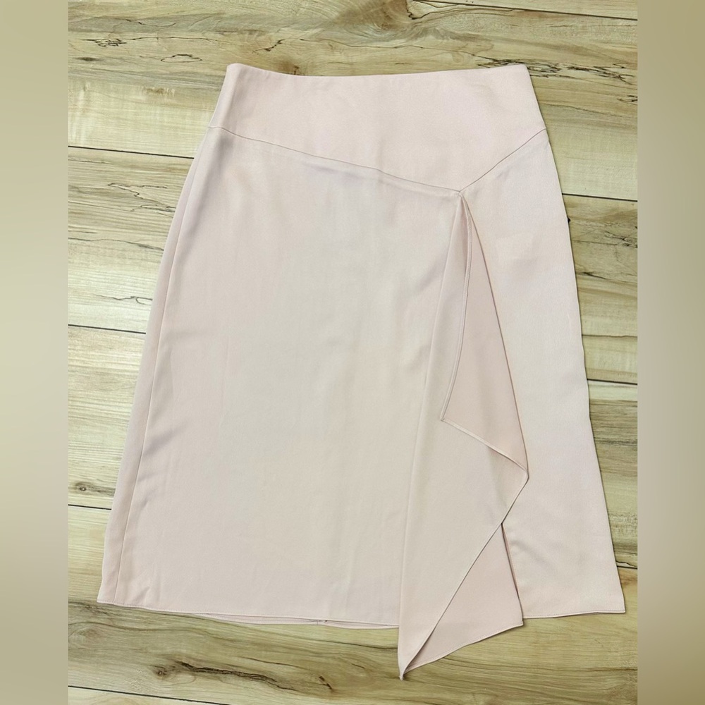 New DKNY Skirt